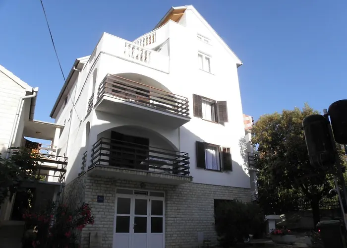 Kate Apartman